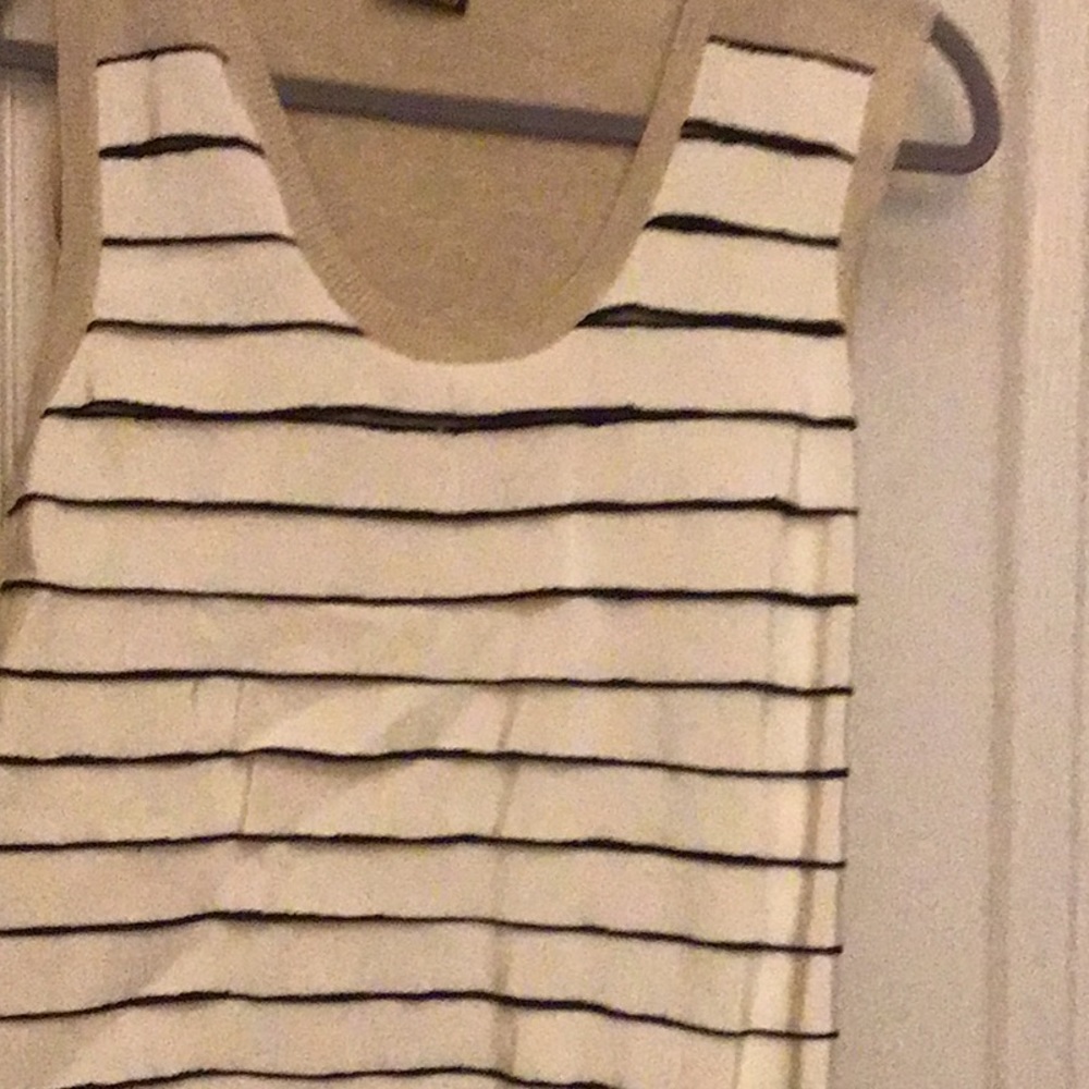 Knit sleeveless sweater